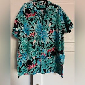 Hilo Hattie Hawaiian shirt